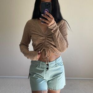 2/$20 • BIN#23 - WILD FABLE Junior’s Large Light Brown Cropped Sweater